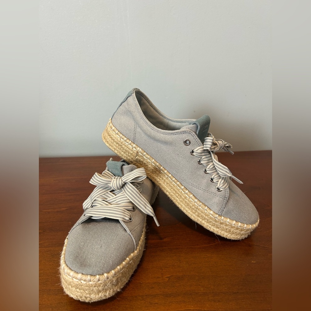 Tretorn made in Sweden. platform chambray espadrille sneaker size 7